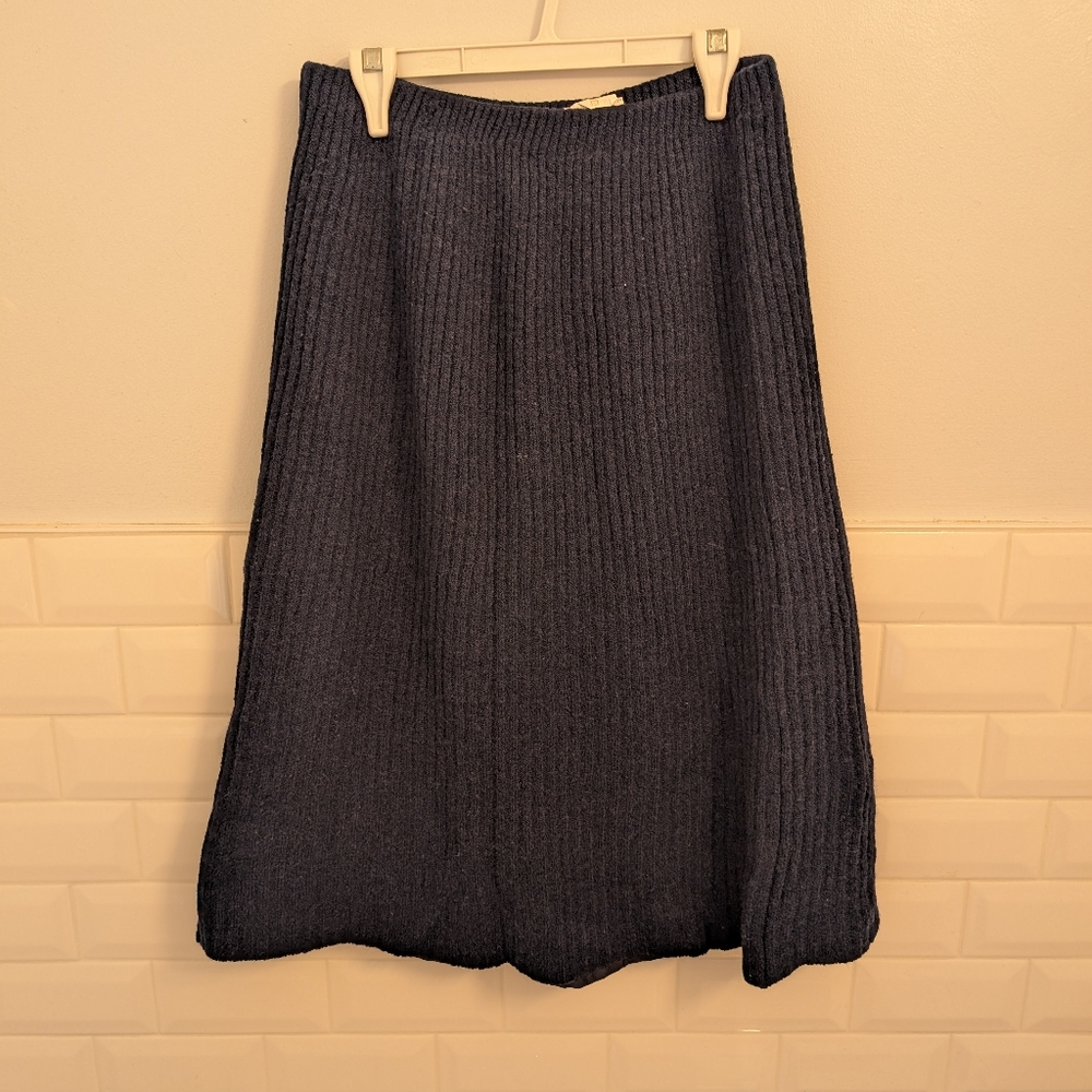 Elegant Navy Blue Knit Skirt